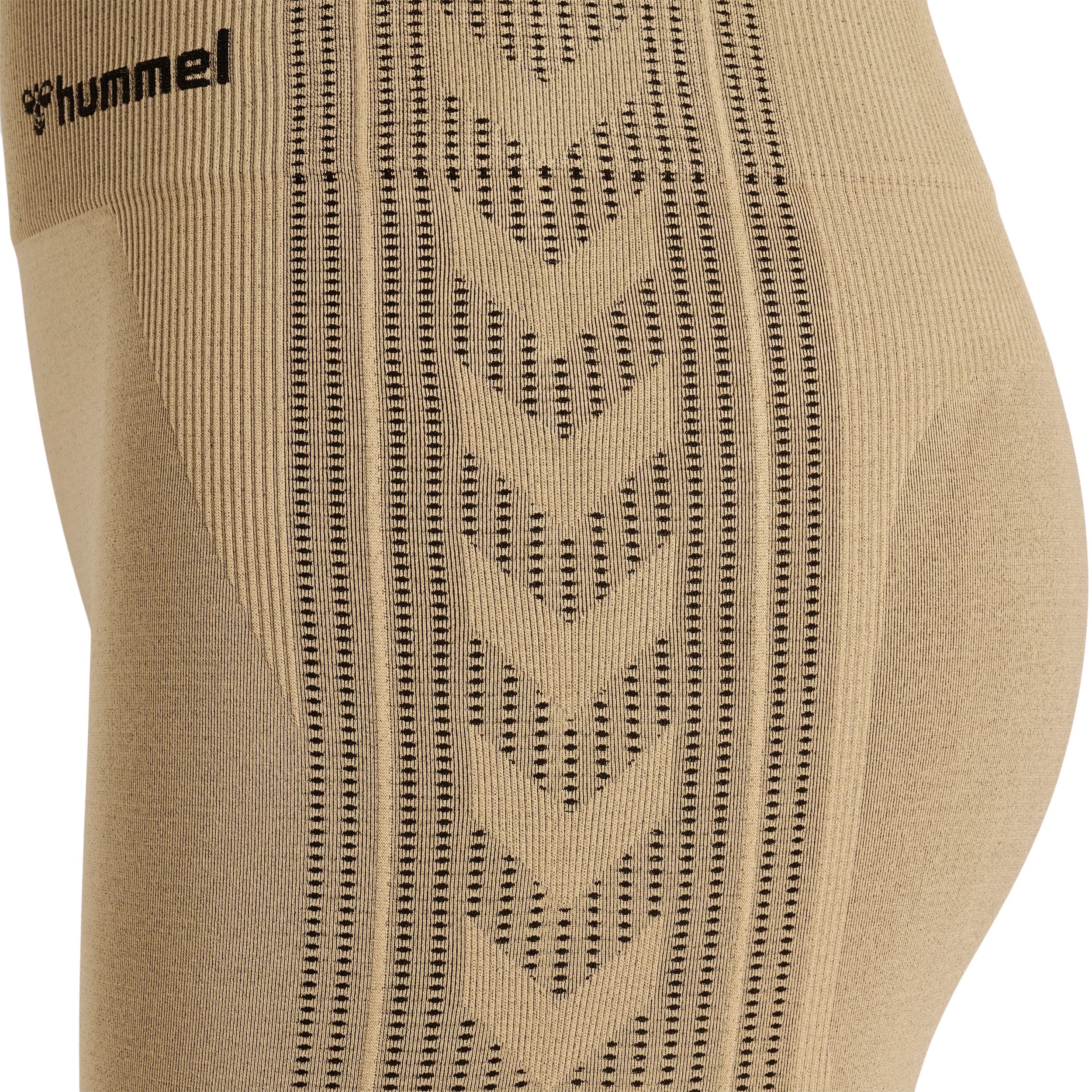 Hummel Shaping Seamless MW Shorts - Curds & Whey - Image 3